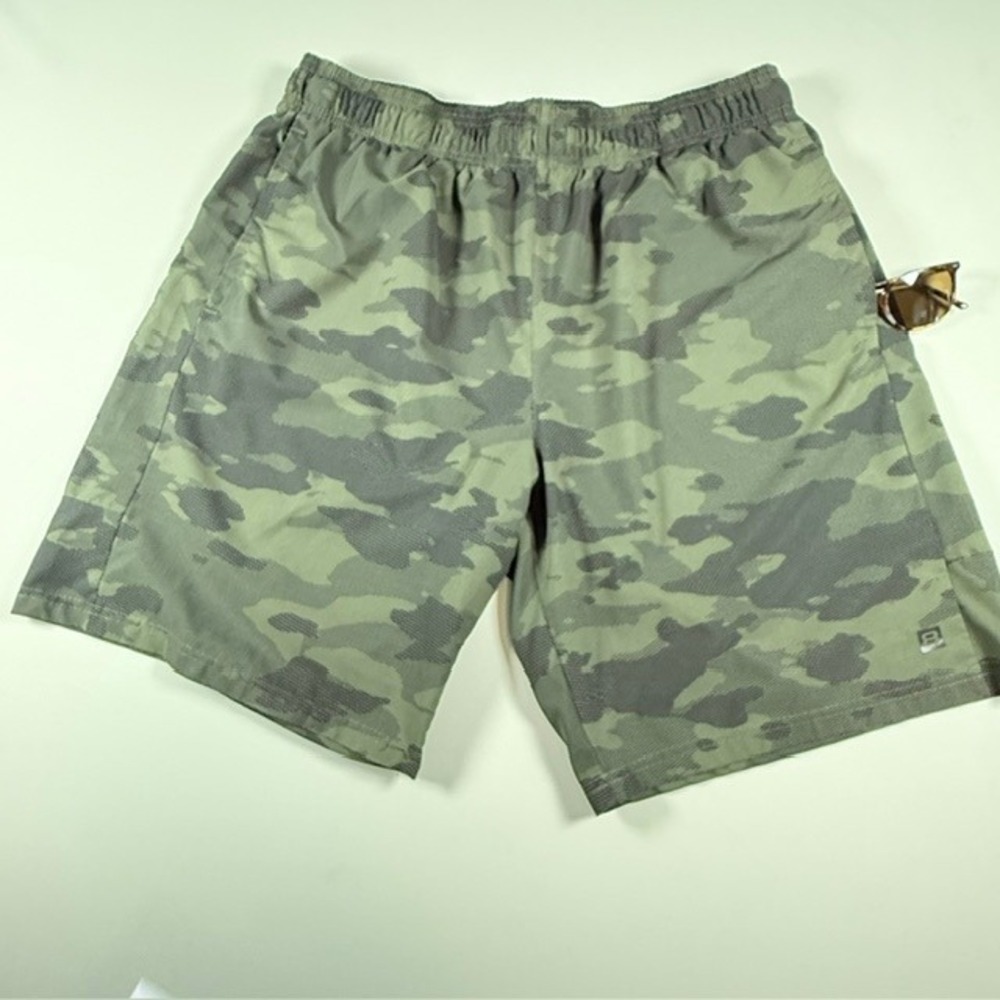 Layer 8 Mens Camo Athletic Shorts Green Qwick-Dry Performance Gym XL